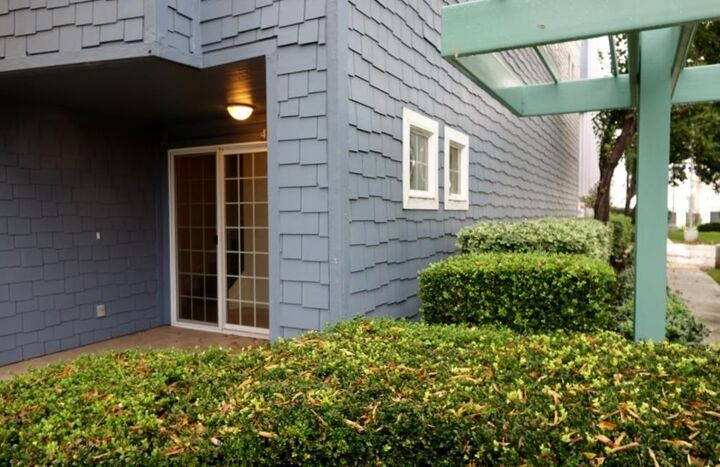 Property Photo:  423 Harriet Lane  CA 95605 