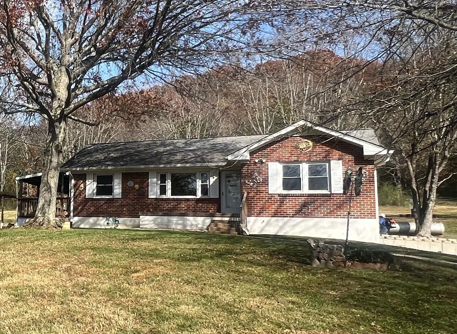 Property Photo:  435 Dry Creek Rd  TN 37072 