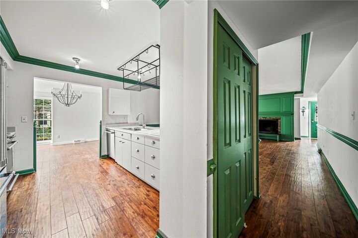 Property Photo:  754 Oakwood Drive  OH 44040 