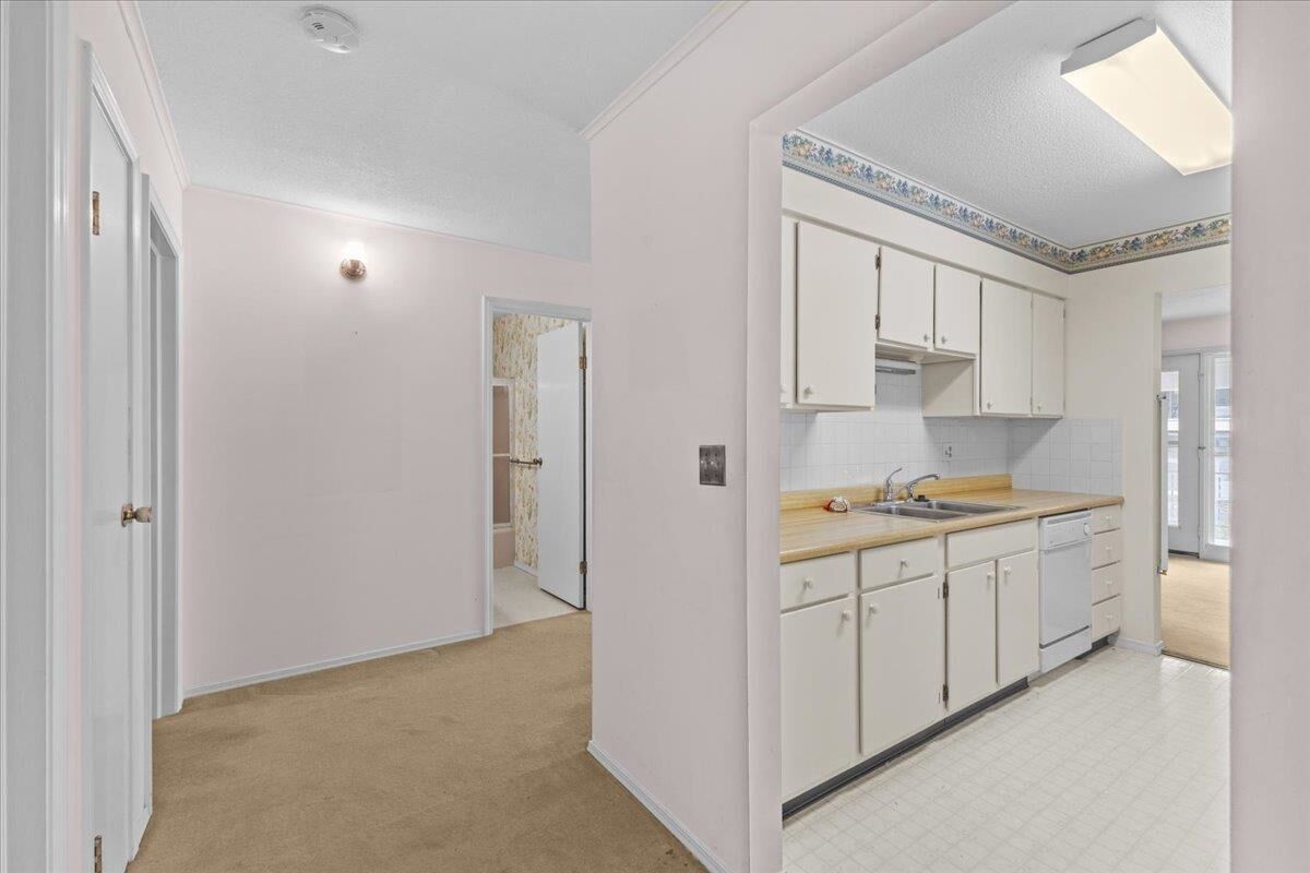 Property Photo:  100 Kennedy Drive  VT 05403 