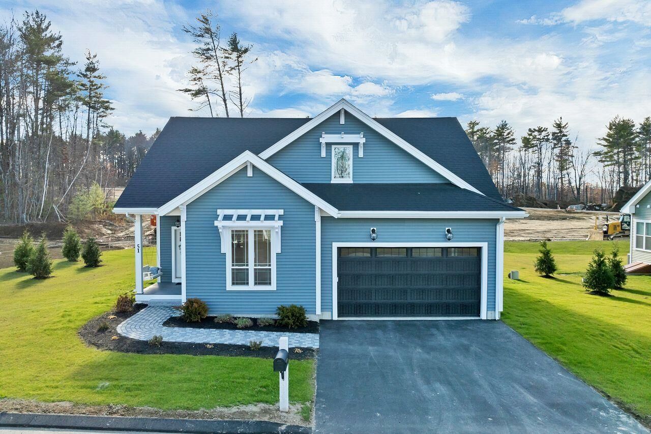 Property Photo:  51 Lady Walsingham Way  NH 03246 