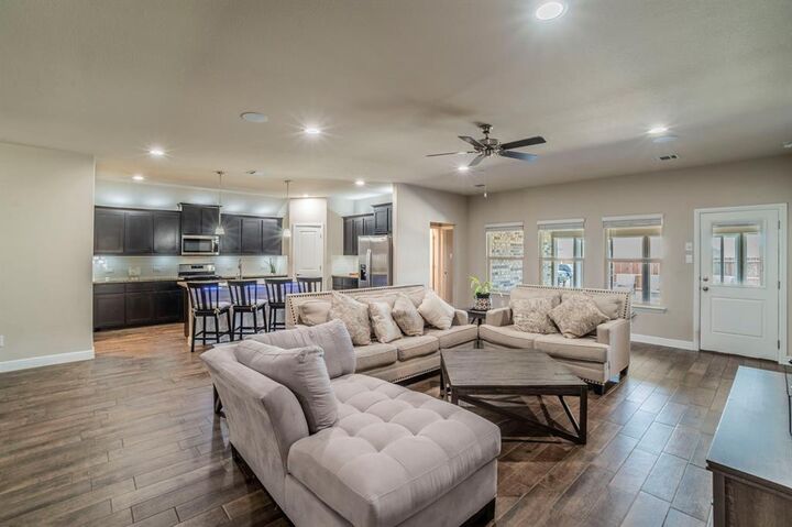 Property Photo:  1249 Elmwood Drive  TX 75104 