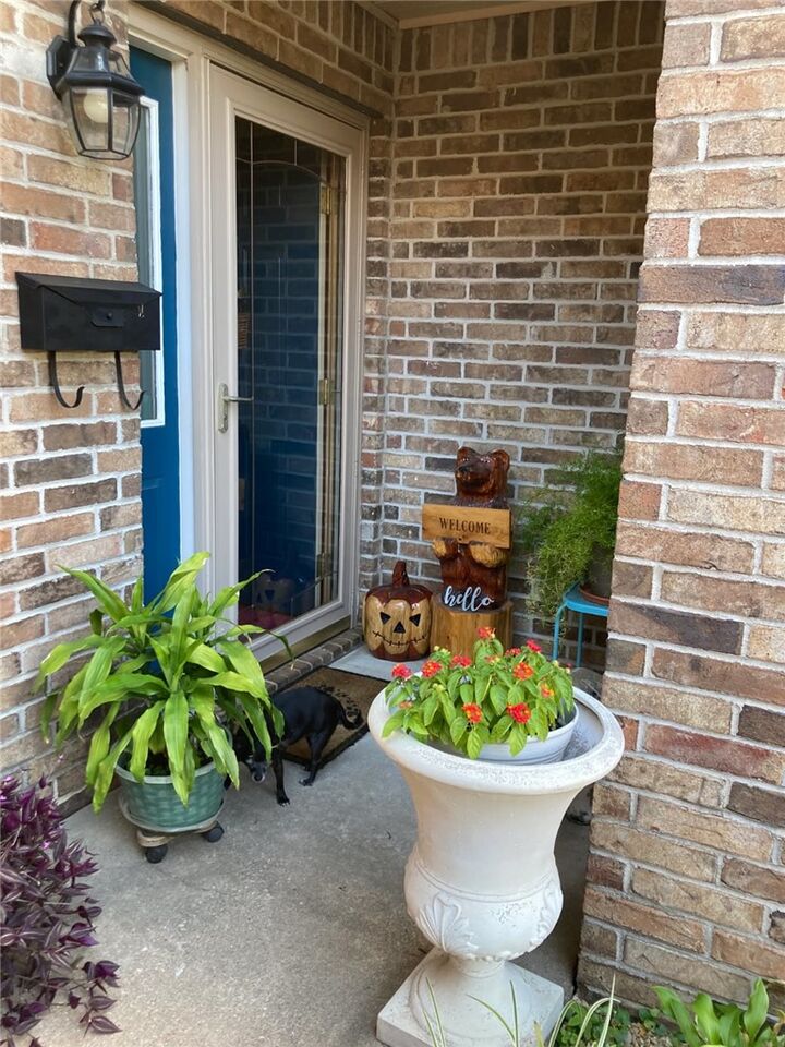 Property Photo: 1020 W Cypress Street 3 AR 72756
