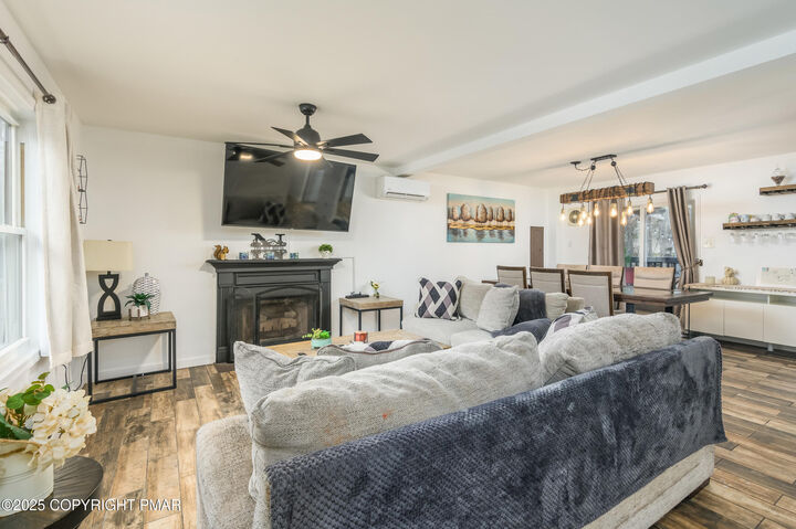 Property Photo:  7430 Ventnor Drive  PA 18466 