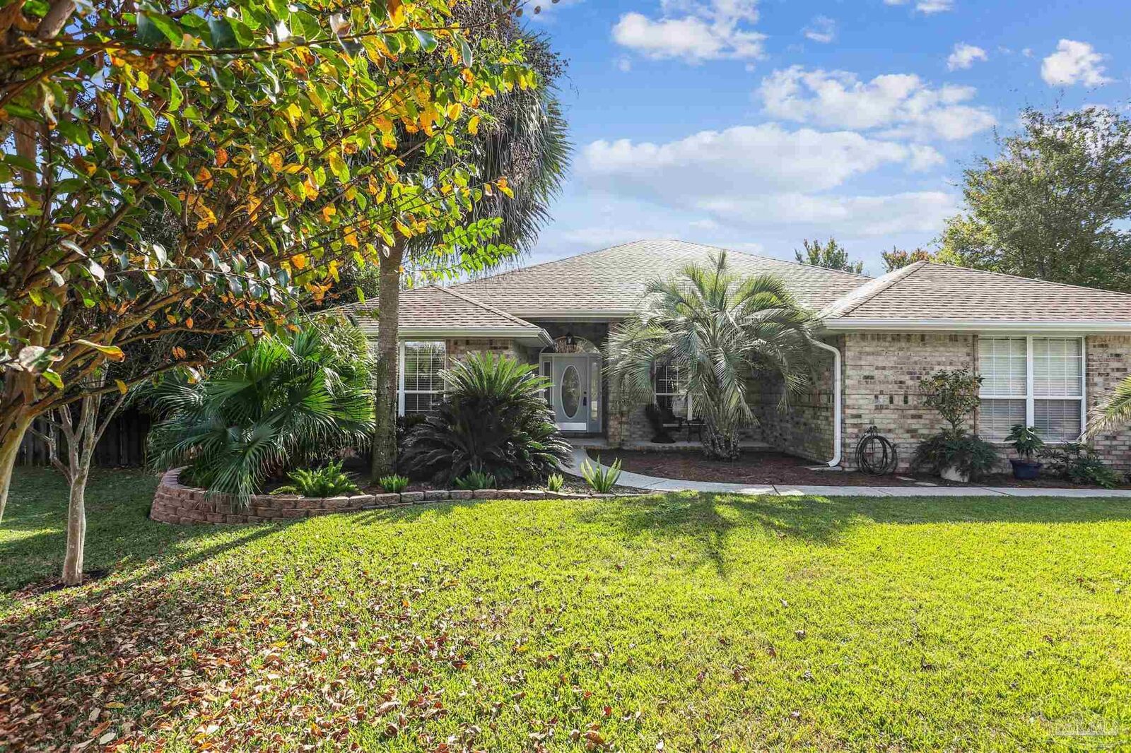 Property Photo: 9619 Westin Ct FL 32507