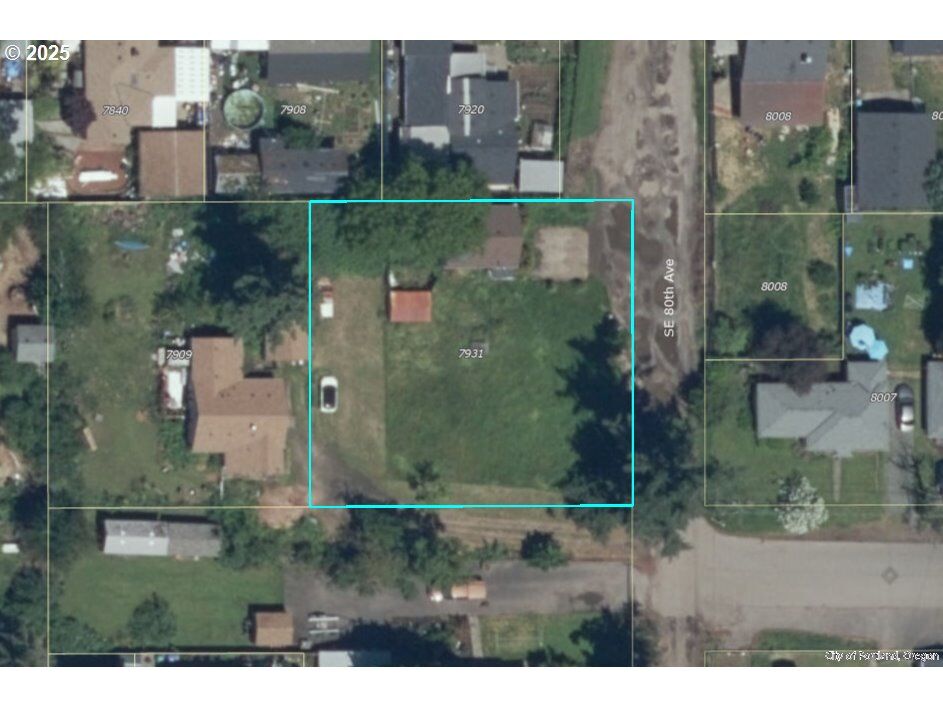 Property Photo:  7931 SE Malden Ct  OR 97206 