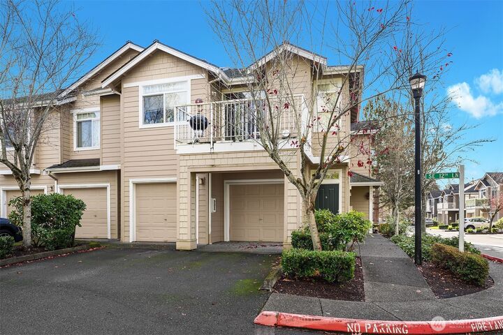Property Photo: 22751 SE 12th Lane WA 98075
