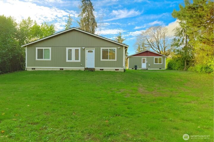 Property Photo: 6601 -6605 E B Street WA 98404