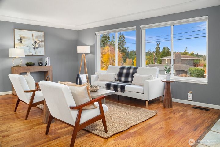 Property Photo:  1221  Coronado Place  WA 98020 