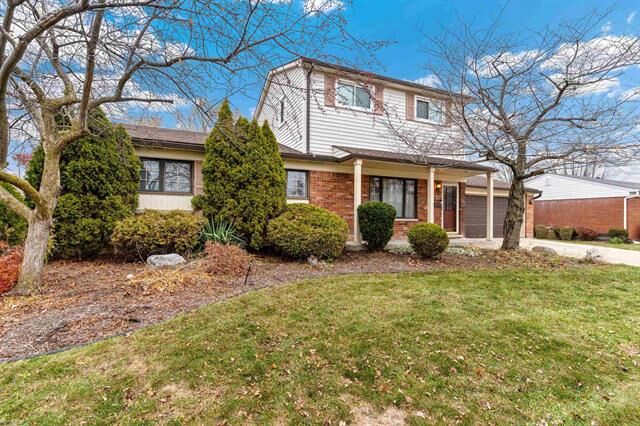 Property Photo:  609 Manchester Street  MI 48071 