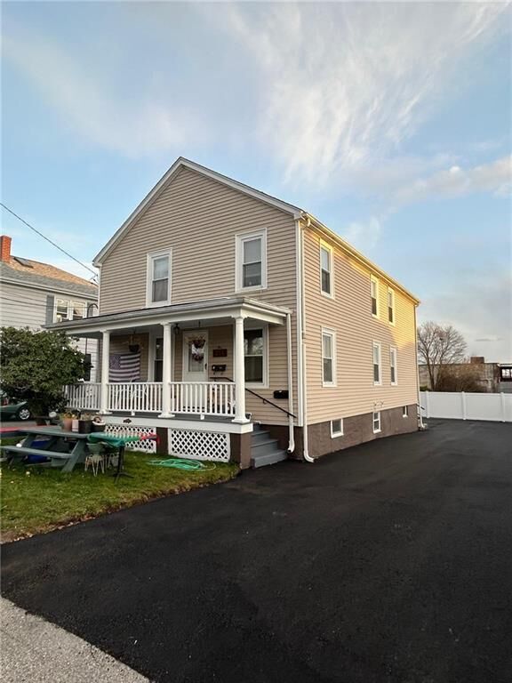 Property Photo:  214 Franklin Street  RI 02809 