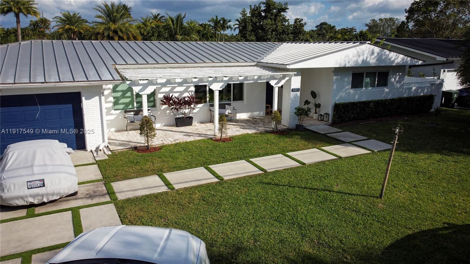Property Photo:  5955 SW 64th Ave  FL 33143 