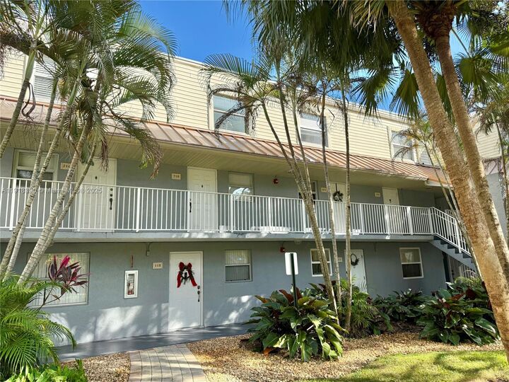 Property Photo: 4600 SW 67th Ave 215 FL 33155