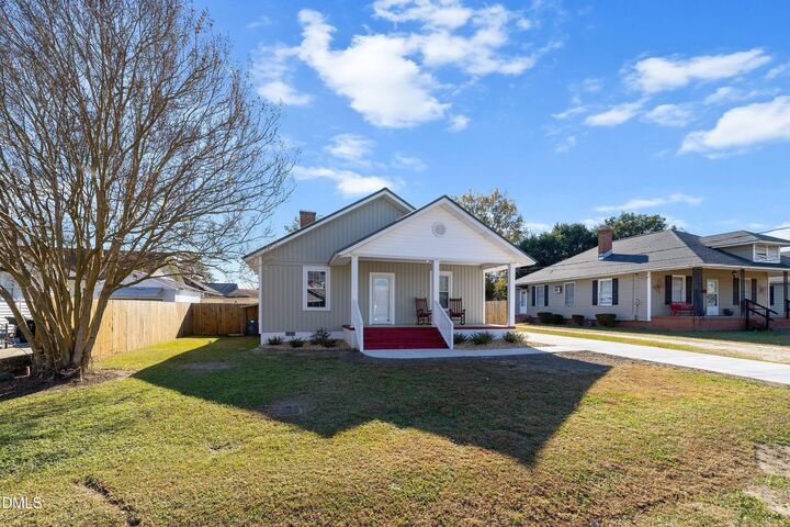 Property Photo:  403 W E Street  NC 28339 