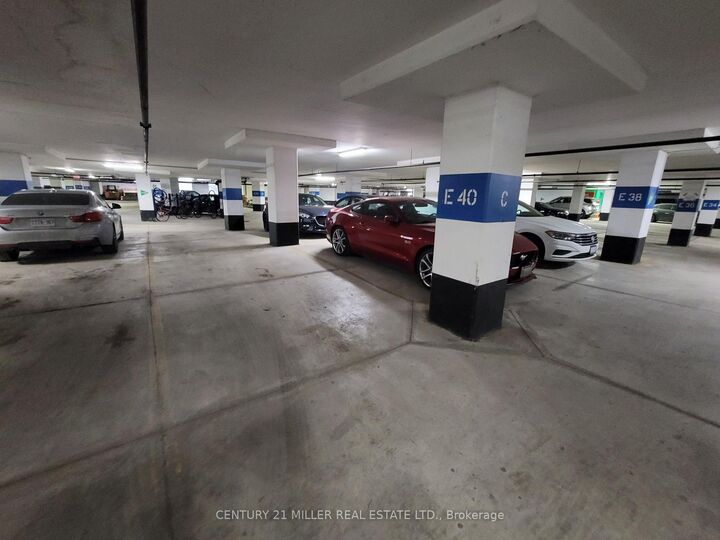 Property Photo:  8 York Street  ON M5J 2Y2 