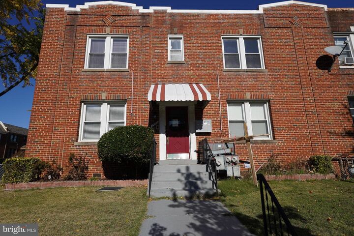 Property Photo:  1500 Oates Street NE 4  DC 20002 