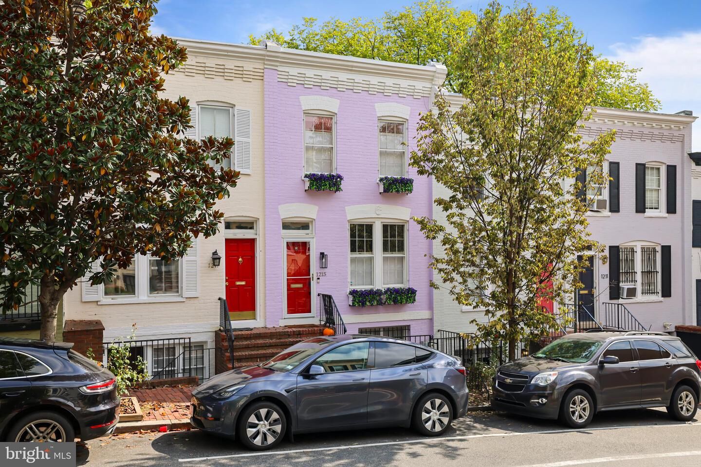 Property Photo:  1215 33rd Street NW  DC 20007 