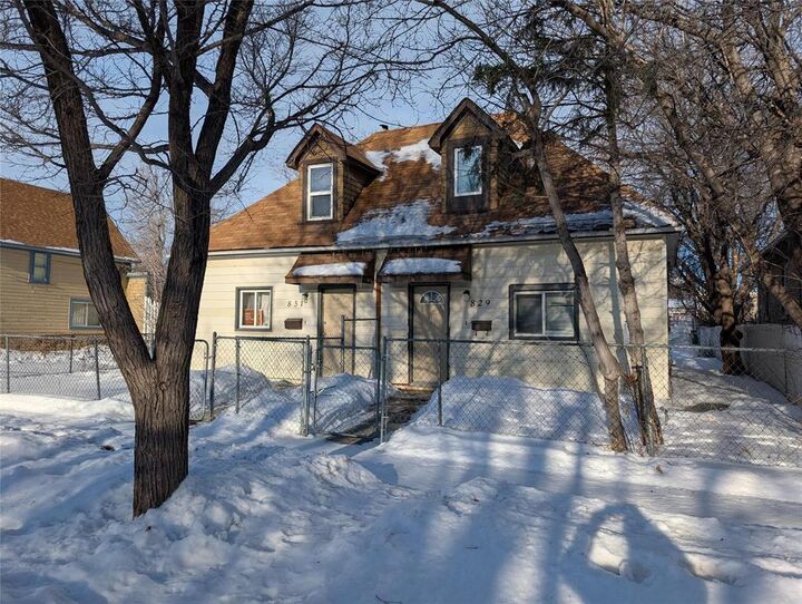 Property Photo:  829 Flora Avenue  MB R2X 0A7 