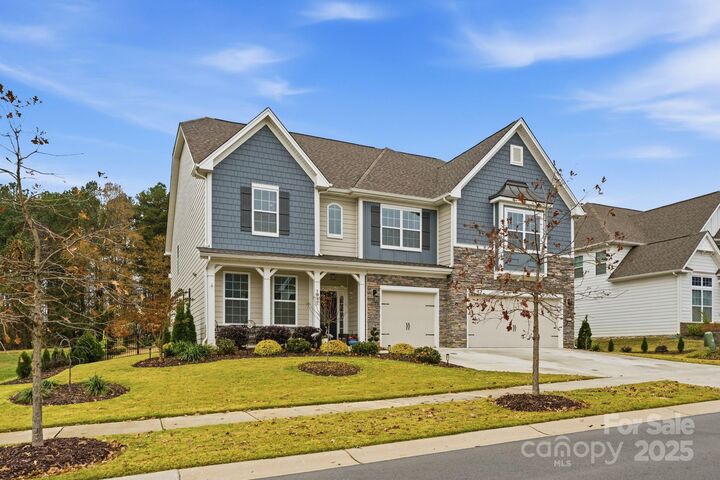 Property Photo: 5011 English Laurel Court NC 28078