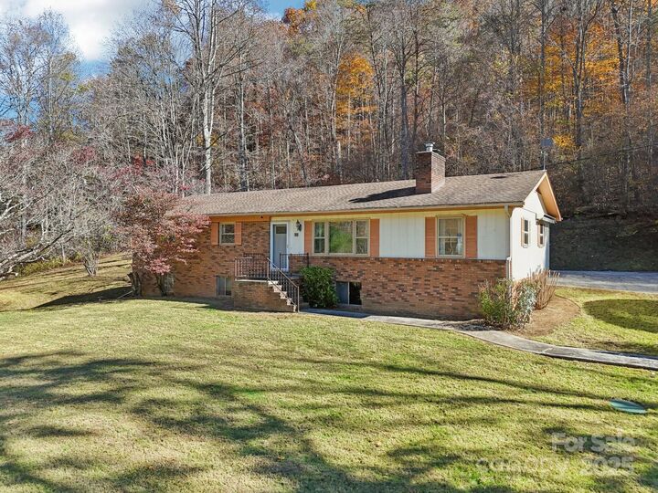 Property Photo: 480 Paint Fork Road NC 28709