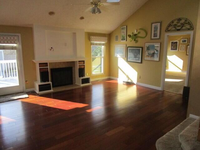 Property Photo: 889 Pelham Court OH 43081