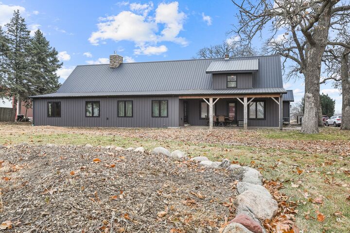 Property Photo: 656 T14 Highway IA 50219