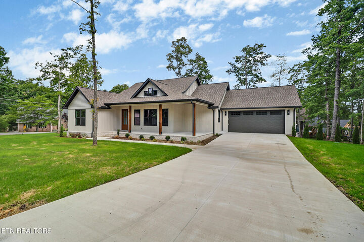 Property Photo: 124 Markham Lane TN 38558