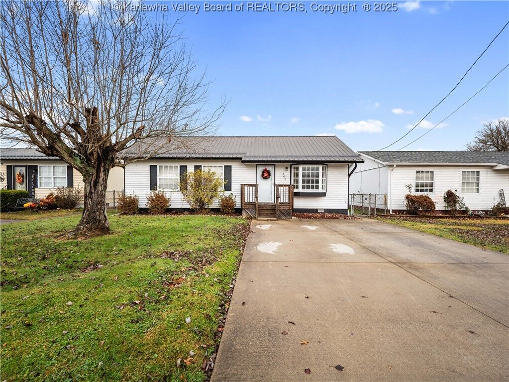 Property Photo:  3250 Putnam Avenue  WV 25526 