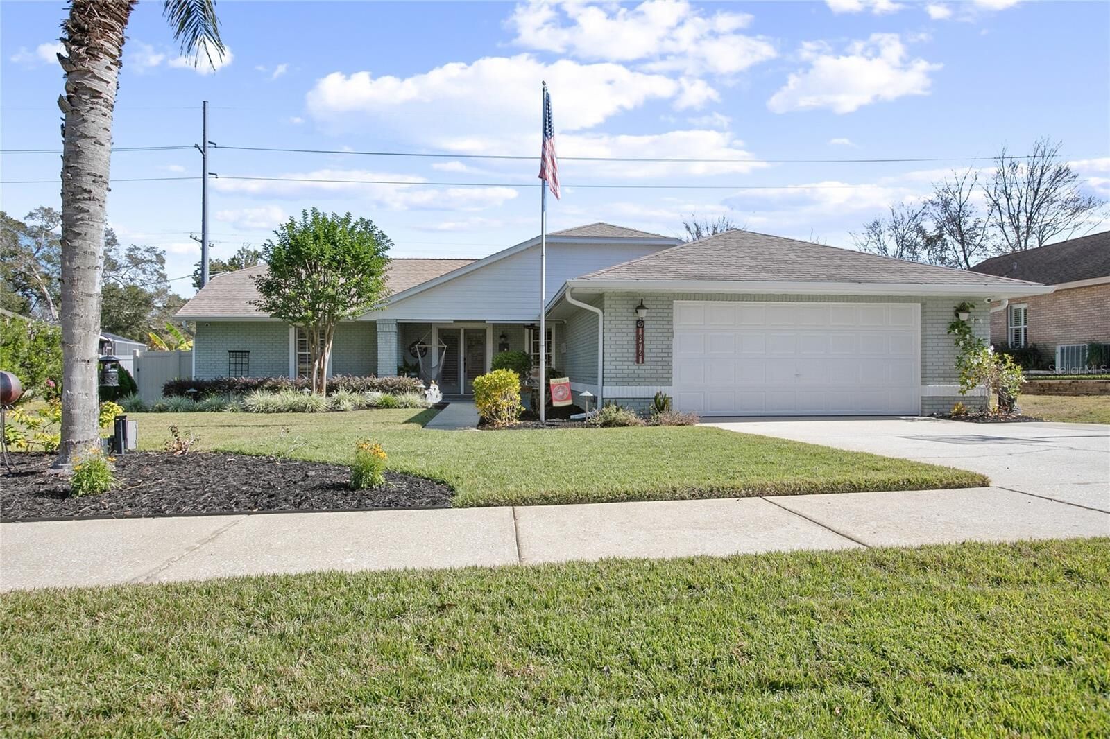 Property Photo:  872 Arawana Drive  FL 32763 