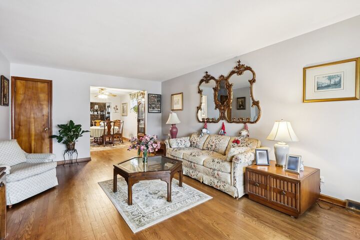 Property Photo: 5740 S Monitor Avenue IL 60638