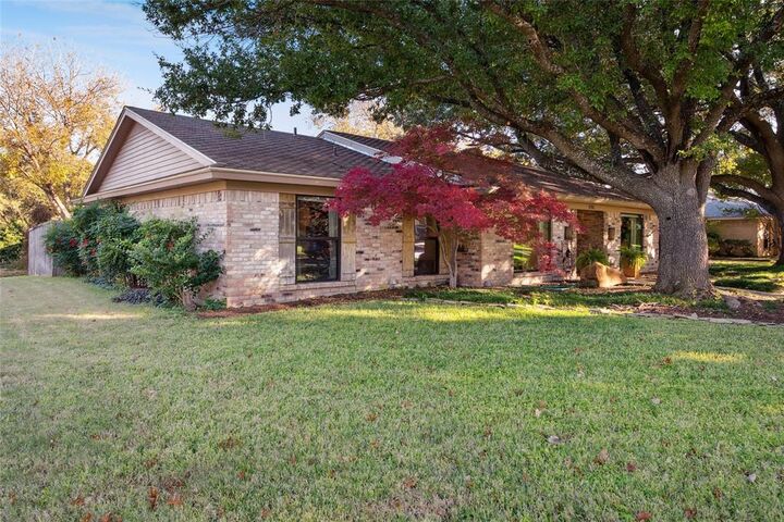 Property Photo: 3701 Streamwood Road TX 76116