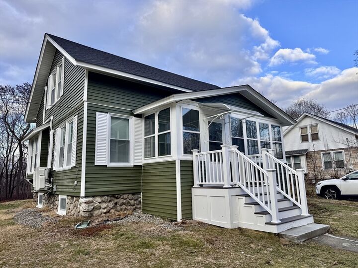 Property Photo:  9 Idalla Ave  MA 01606 