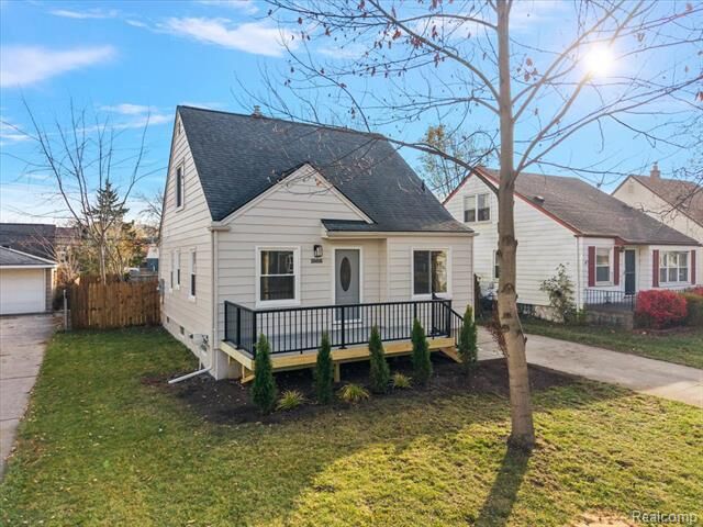 Property Photo:  1888 Griffith Avenue  MI 48072 