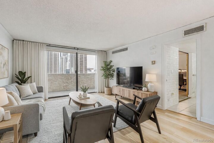 Property Photo:  1020 15th Street 12H  CO 80202 