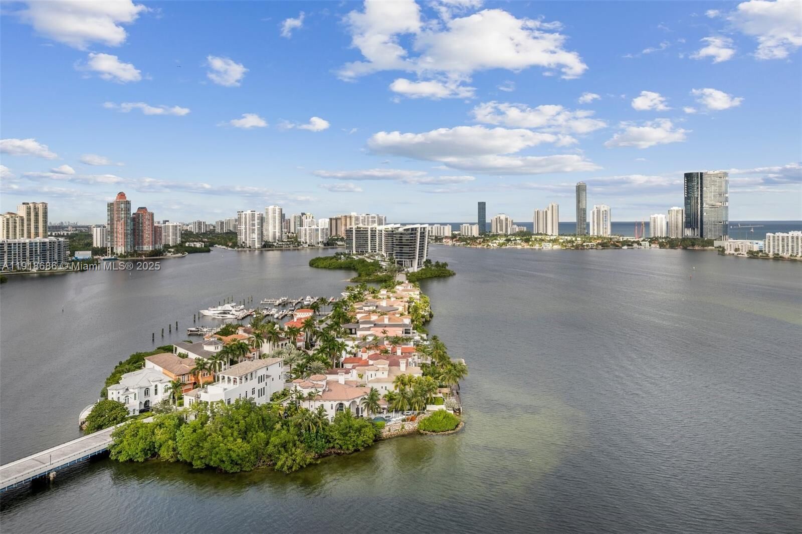 Property Photo:  3000 Island Blvd 2404  FL 33160 