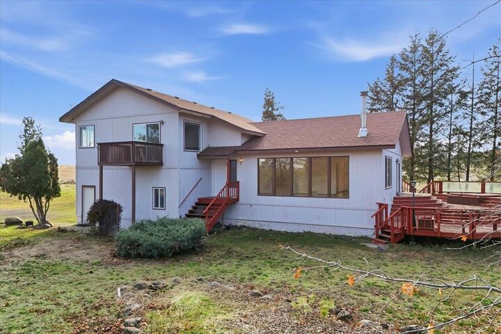 Property Photo: 20408 W Indiana Ln WA 99022