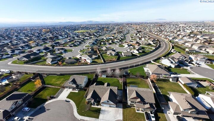 Property Photo:  5406 Fayette Lane  WA 99301 