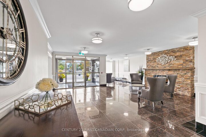 Photo de la propriété:  353 Commissioners Road W 701  ON N6J 0A3 