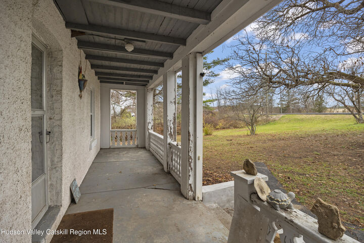 Property Photo:  161 Route 9J  NY 12534 