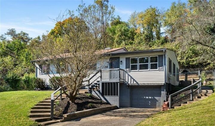 Property Photo: 823 Blackberry St PA 15122