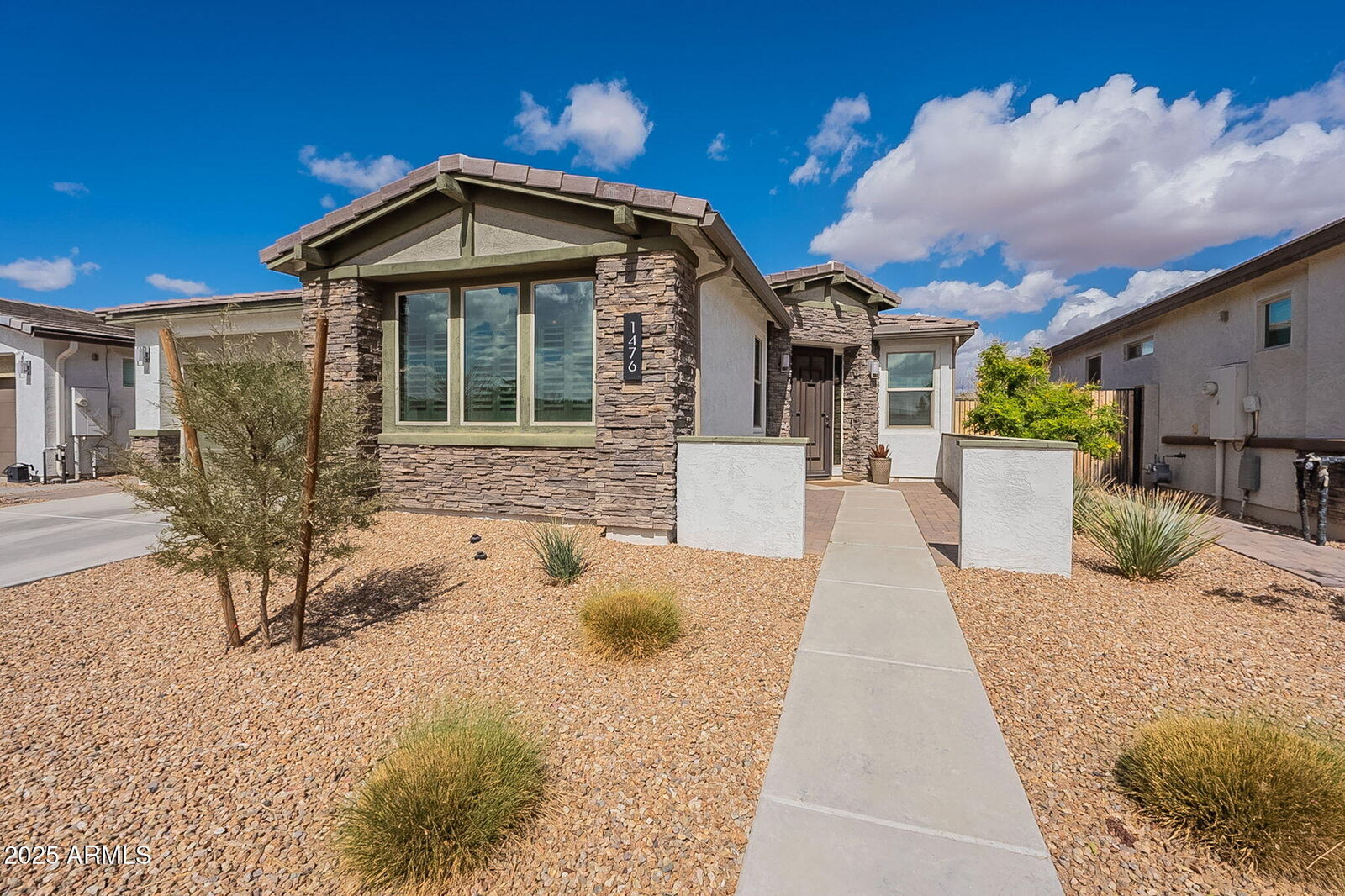 Property Photo: 1476 W Sonoqui Boulevard AZ 85140
