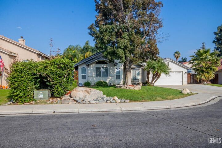 Property Photo: 9508 Bard Court CA 93311