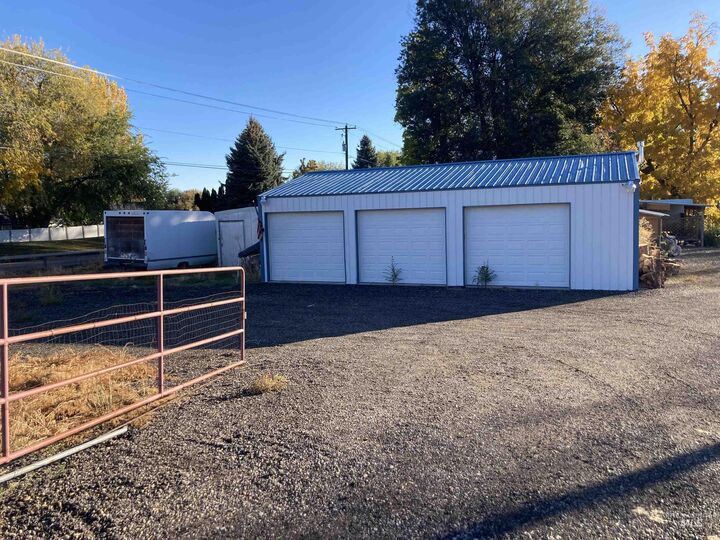 Property Photo:  737 Lake Lowell Ave  ID 83686 