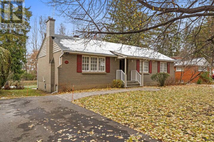 Property Photo:  1914 Norwood Avenue  ON K1H 5K6 