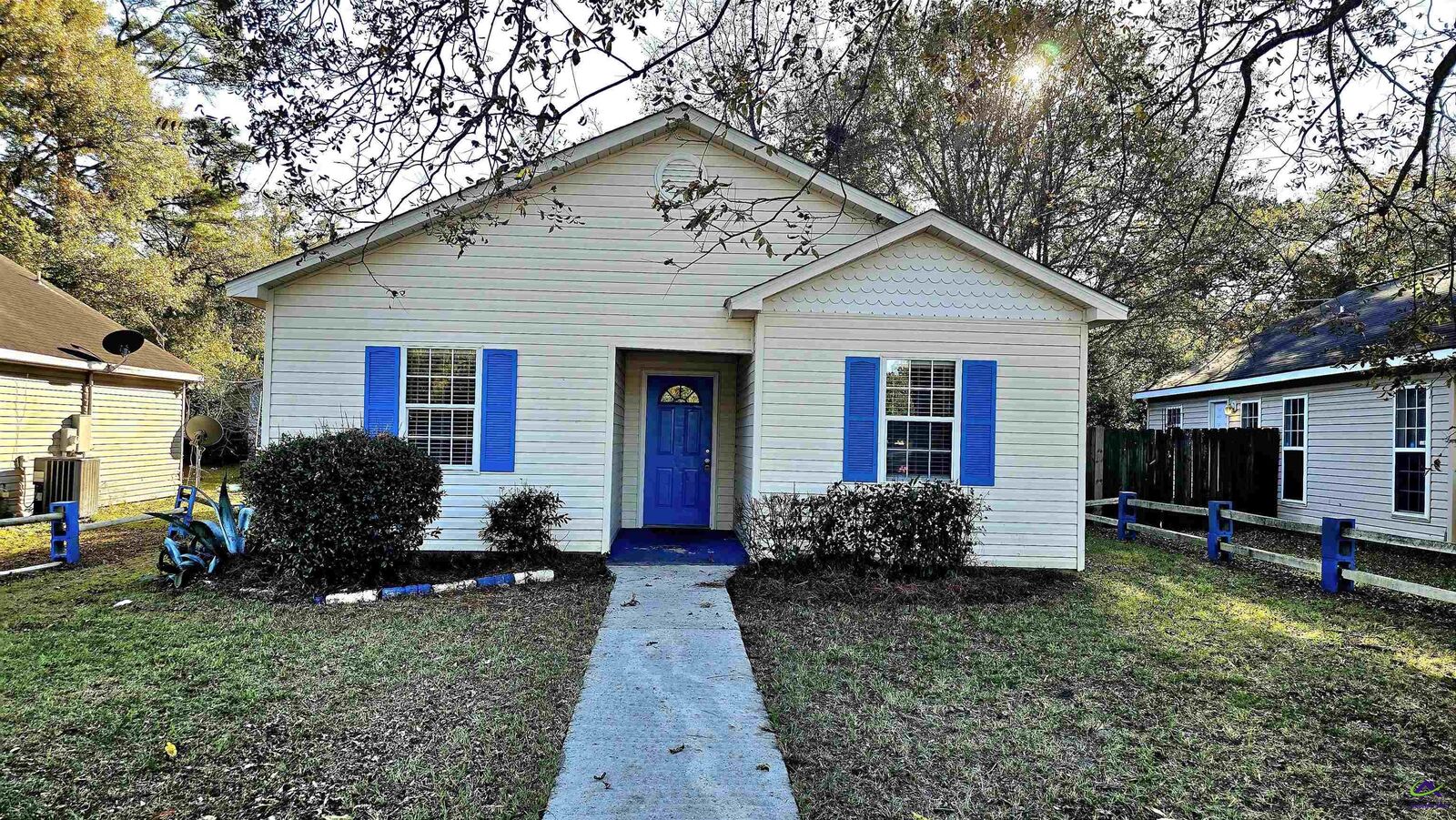 Property Photo:  310 Orchard Way  GA 31088 