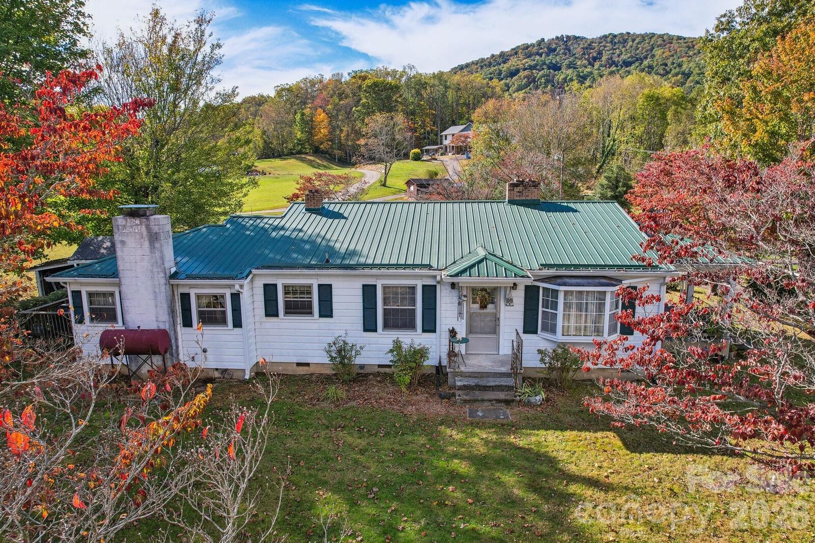 Property Photo:  400 Will Hyatt Road  NC 28786 