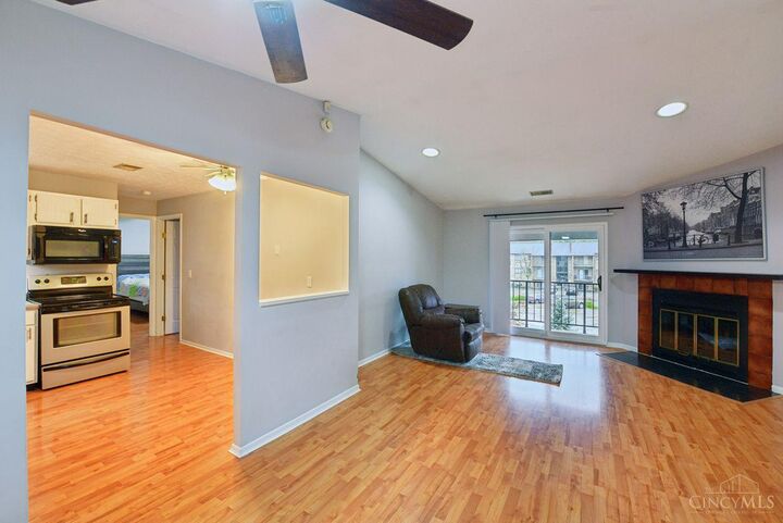 Property Photo:  7238 Creekview Drive  OH 45247 