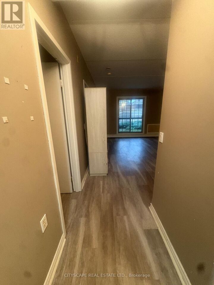 Property Photo:  24 Harris Avenue 106  ON N3R 2E9 