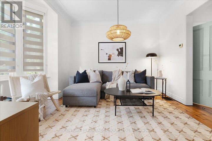 Property Photo:  40 Emerald Street North  ON L8L 5K3 