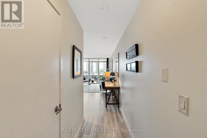 Property Photo:  38 Joe Shuster Way 1322  ON M6K 0A5 